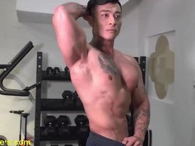 Rocky is a hunk and a fitness enthusiast who loves muscle worship and nipple play.