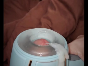 Big dick bi guy enjoys hammer stroker toy