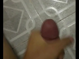 Gay masturbates and cums hard in Thudam video