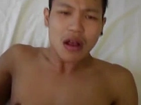I am an Asian amateur and I have a big cock, I fuck my twink friend bareback.